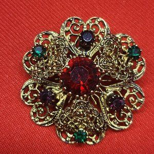 Vintage Gold Tone Spun Style Filigree Ruby Prong Set Red Green Rhinestone Brooch